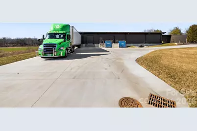 110 Commercial Boulevard, Flat Rock, NC 28731 - Photo 38