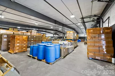 110 Commercial Boulevard, Flat Rock, NC 28731 - Photo 26