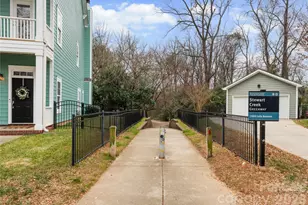 237 Hurston Circle, Charlotte, NC 28208 - Photo 38