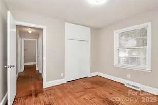 4919 Raymond Pl, Charlotte, NC 28205 - Photo 12