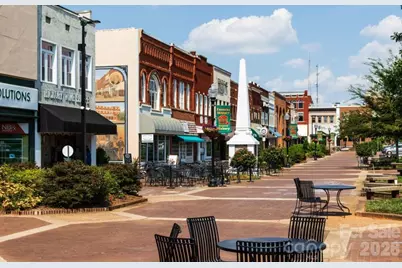 1033A 39th Avenue Loop NE, Hickory, NC 28601 - Photo 20