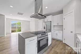 840 E 18th St, Charlotte, NC 28205 - Photo 12