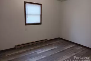 304 Kristin Ln, Hudson, NC 28638 - Photo 4