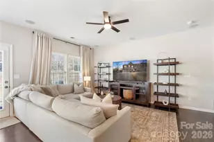 1845 Fleetwood Dr, Charlotte, NC 28208 - Photo 8