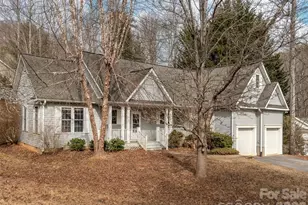 45 Poplar Creek Dr, Asheville, NC 28805 - Photo 2