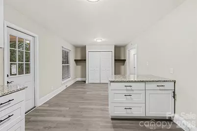 5448 Kinsale Lane, Charlotte, NC 28215 - Photo 6