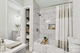 5448 Kinsale Ln, Charlotte, NC 28215 - Photo 14