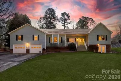 601 Elmwood Circle, Dallas, NC 28034 - Photo 2