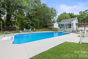 601 Elmwood Cir, Dallas, NC 28034 - Photo 32