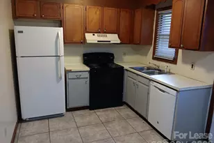 305 Kristin Ln, Hudson, NC 28638 - Photo 2