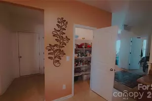 7736 Ponderosa Pine Ln, Charlotte, NC 28215 - Photo 4