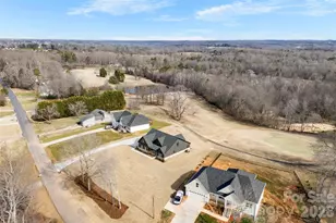 135 Harbourtown Dr, Kings Mountain, NC 28086 - Photo 42