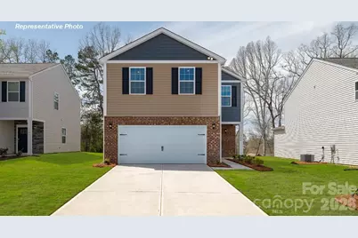 2062 10th Street SE, Hickory, NC 28602 - Photo 2