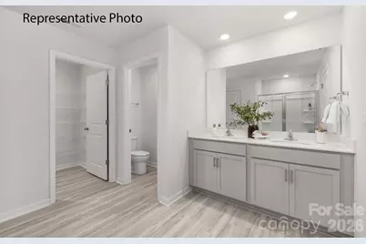 2062 10th Street SE, Hickory, NC 28602 - Photo 1