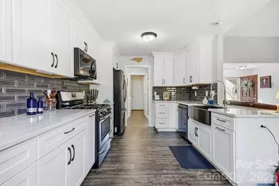 109 N Sunberry Trail, Fletcher, NC 28732 - Photo 8