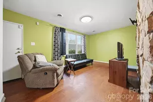 140 29th Ave Dr NW, Hickory, NC 28601 - Photo 4