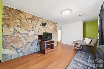 140 29th Avenue Drive NW, Hickory, NC 28601 - Photo 6