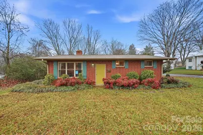 140 29th Avenue Drive NW, Hickory, NC 28601 - Photo 1
