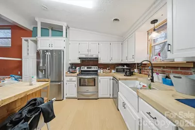 140 29th Avenue Drive NW, Hickory, NC 28601 - Photo 14