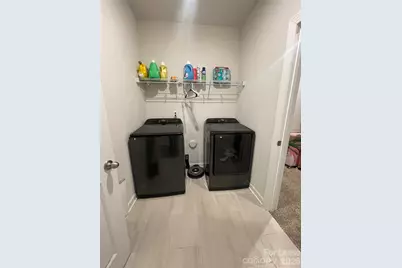 11838 Red Leaf Drive, Charlotte, NC 28215 - Photo 10