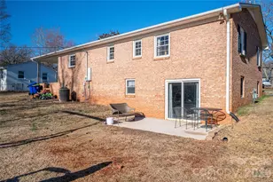 1466 Pressley Dr, Lincolnton, NC 28092 - Photo 6