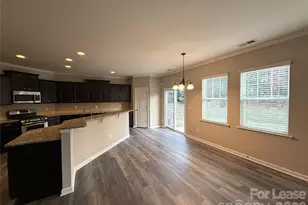 1121 Wainscott Dr, Waxhaw, NC 28173 - Photo 6