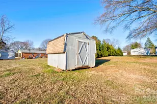 2106 S Post Rd, Shelby, NC 28152 - Photo 6