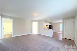 5313 Abbywood Ln, Charlotte, NC 28269 - Photo 4