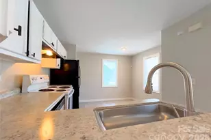 5313 Abbywood Ln, Charlotte, NC 28269 - Photo 6