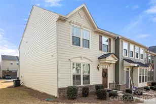 2023 Sage Park Dr, Charlotte, NC 28217 - Photo 6