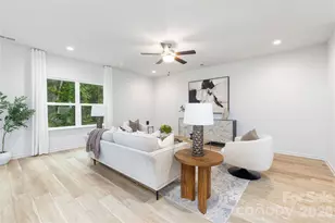 539 Dawn Cir, Charlotte, NC 28213 - Photo 4