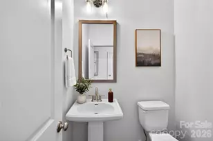 539 Dawn Cir, Charlotte, NC 28213 - Photo 14