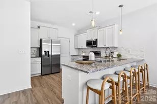 539 Dawn Cir, Charlotte, NC 28213 - Photo 10