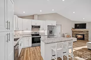 61 Sky Top View, Marshall, NC 28753 - Photo 14