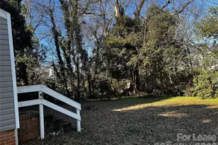 107 Turner Ave N, Charlotte, NC 28216 - Photo 2