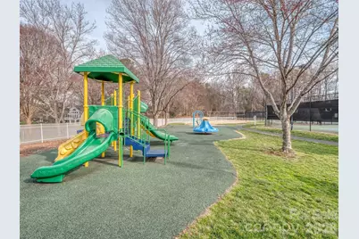 8603 Fox Chase Lane, Charlotte, NC 28269 - Photo 30