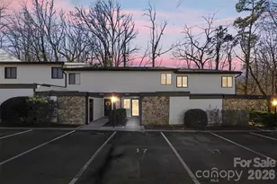 3617 Maple Glen Ln, Charlotte, NC 28226 - Photo 2