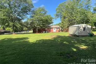 2563 Marble St, Newton, NC 28658 - Photo 6