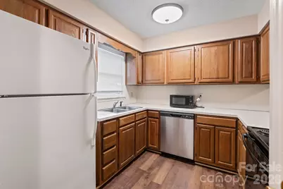 239 13th Avenue Place NW #16, Hickory, NC 28601 - Photo 4