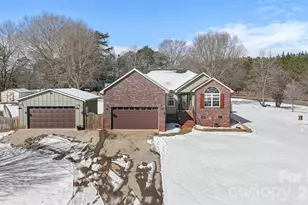 104 Heinz Rd, Grover, NC 28073 - Photo 2