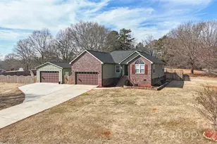 104 Heinz Rd, Grover, NC 28073 - Photo 2