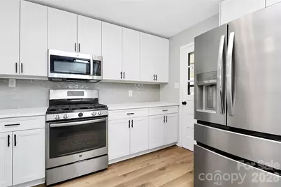 526 Julia Avenue, Belmont, NC 28012 - Photo 2