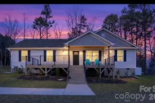 2305 Holly Ln, Shelby, NC 28150 - Photo 4