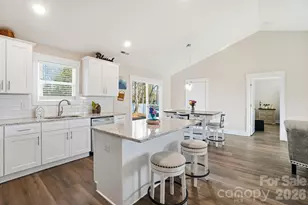 2305 Holly Ln, Shelby, NC 28150 - Photo 10