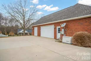 10 Iswa Dr, Taylorsville, NC 28681 - Photo 30