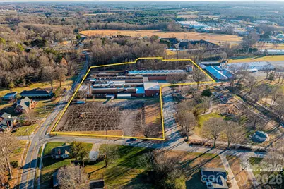 486 S Center Street, Taylorsville, NC 28681 - Photo 2