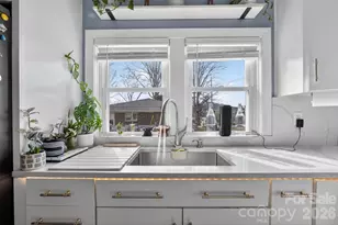 105 Countryside Dr SW, Lenoir, NC 28645 - Photo 8