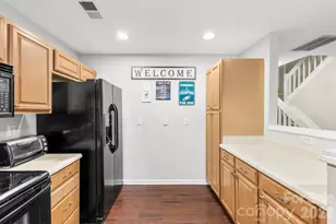 8144 Christmas Ct, Charlotte, NC 28216 - Photo 6