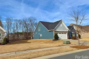 1401 Curling Creek Dr, Indian Trail, NC 28079 - Photo 2