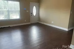 1411 Foxbrook Cir, Lancaster, SC 29720 - Photo 4